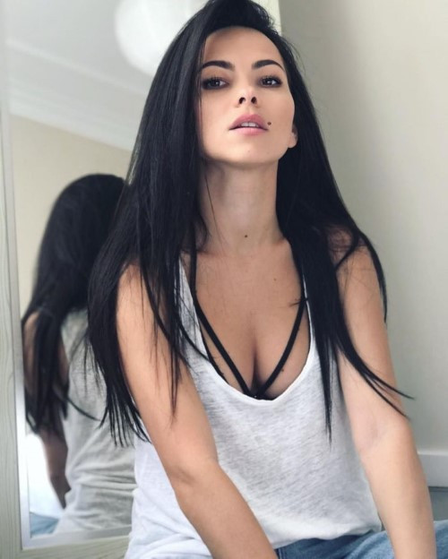 INNA Casual Cleavage - Inna Nude Sexy Pictures And Videos Of Romanian Singer