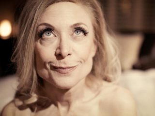 99059 05 - Mature Pornstar Nina Hartley Fucks Big White Cock